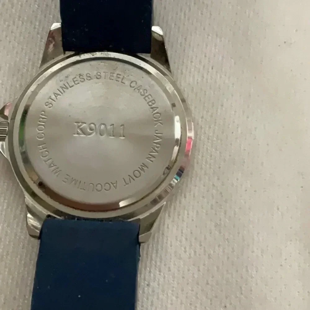 WATCH - Picture 3 of 3
